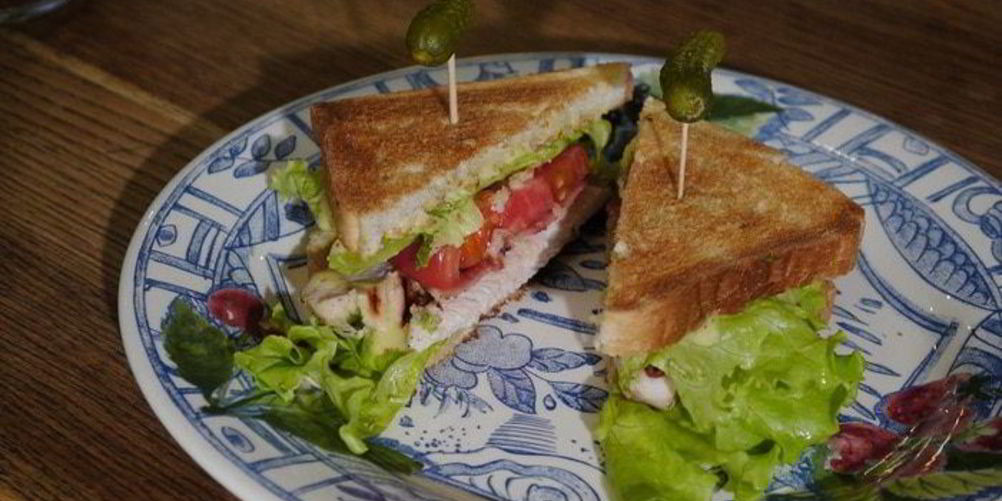 Как приготовить классического клаба-сэндвича с домашним майонезом