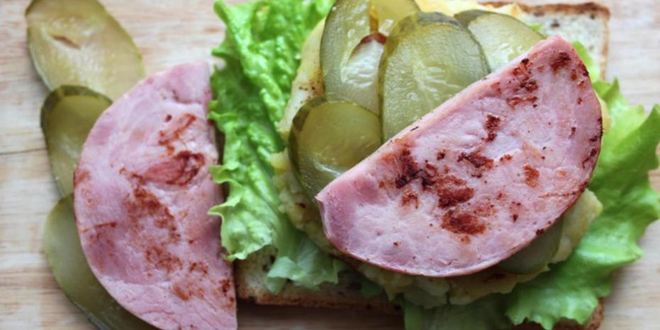 Рецепт открытого сэндвича с картофелем и ветчиной
