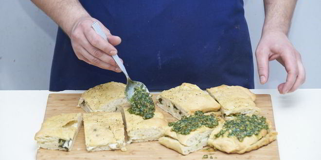 Рецепт сэндвича из домашней фокаччи с ветчиной