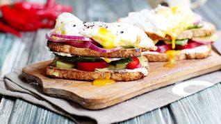 Рецепт Сэндвича с авокадо и яйцом