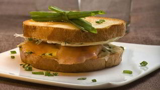 Рецепт Сэндвича с красной рыбой и сыром Филадельфия