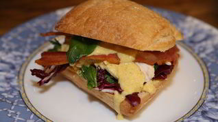 Рецепт Сэндвича с курицей карри, радиккио и базиликом