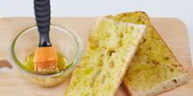 Рецепт сэндвича с тунцом, овощами и соусом чили