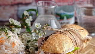 Рецепт Сэндвича с запеченной свининой и квашеной капустой