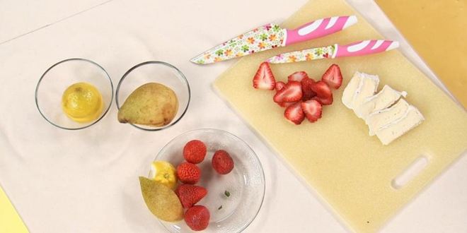 Рецепт сэндвичей с фруктами, шоколадом и сыром бри