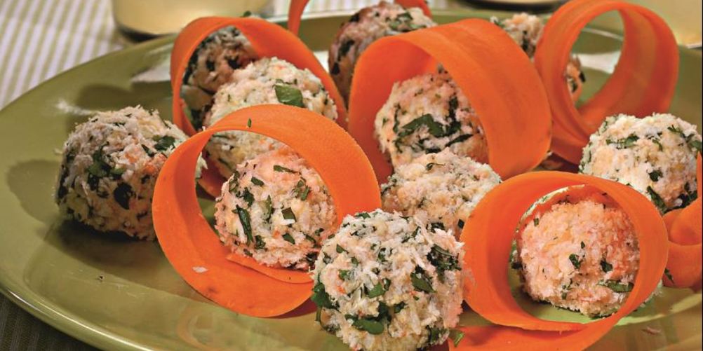 Как приготовить сырные шарики с морковью и орехами