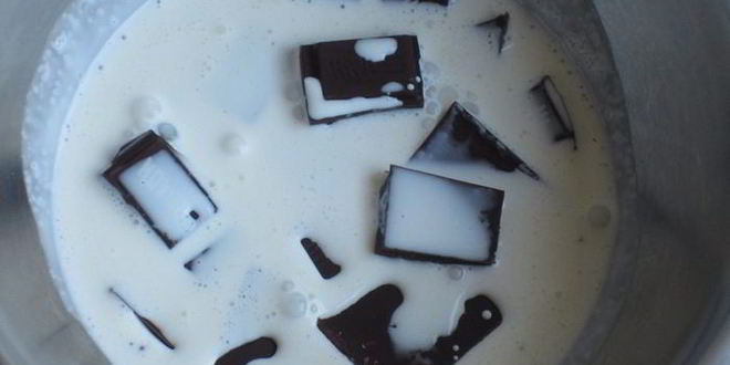 Рецепт шоколадных тарталеток с клубникой