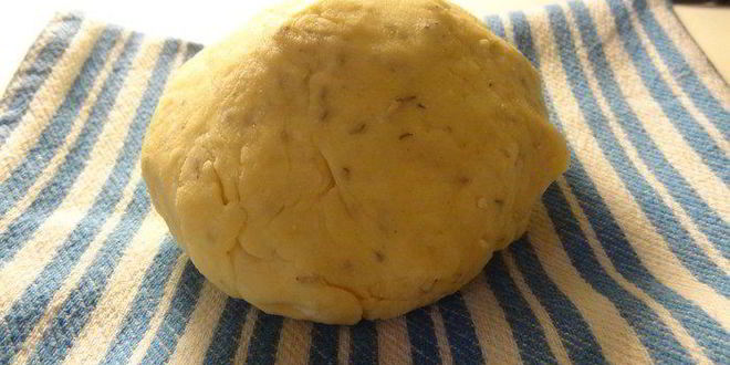 Рецепт сырного теста с тимьяном для несладких тартов, пирогов и тарталеток