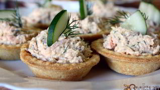 Рецепт Тарталеток с красной рыбой и сыром