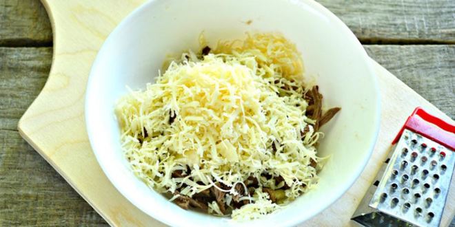 Рецепт тарталеток с пикантным салатом и черной икрой