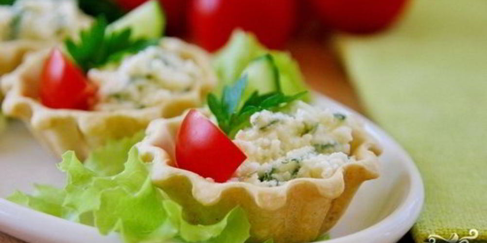 Как приготовить тарталетки с сырной начинкой