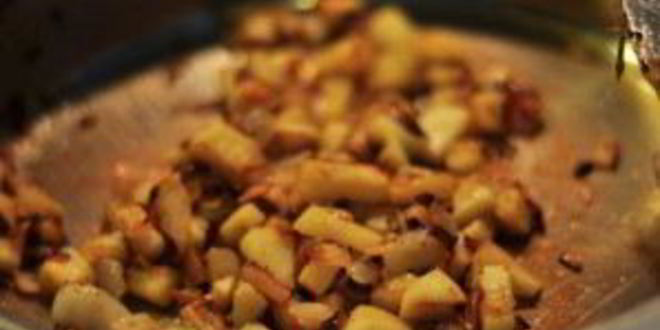 Рецепт яблочно-луковых тарталетки