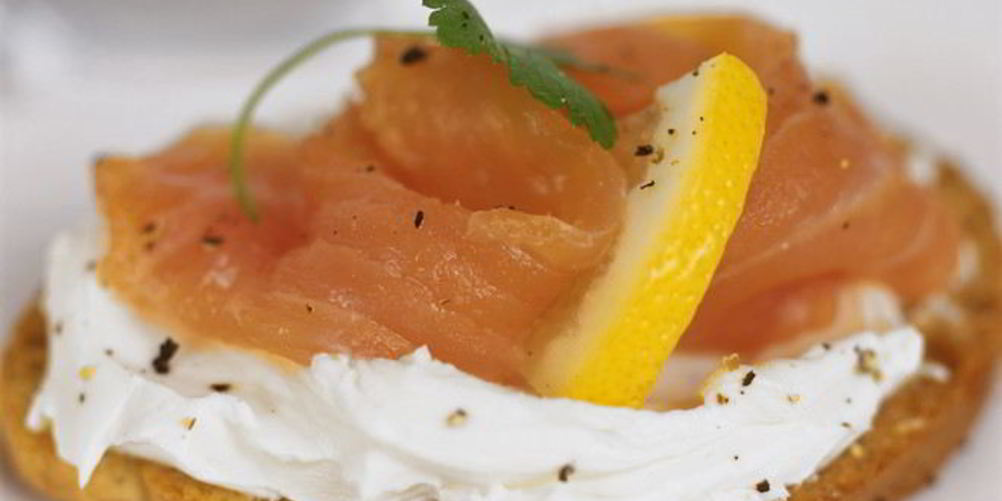 Как приготовить закусочные тарталетки с семгой