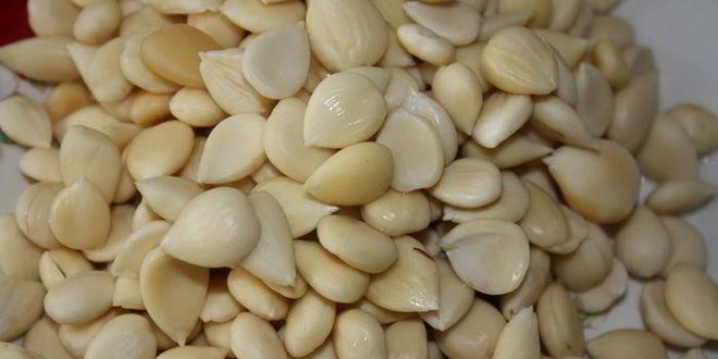 Рецепт грушевого тарта с заварным кремом и абрикосовыми косточками