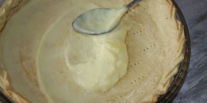 Рецепт грушевого тарта с заварным кремом и абрикосовыми косточками