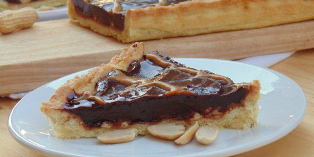 Как приготовить шоколадно-арахисовый тарт