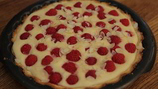 Рецепт Тарта с малиной и миндалем