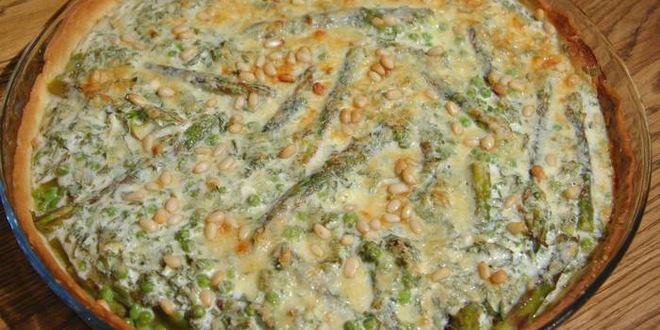 Рецепт творожного тарта с зеленым горошком, спаржей и кедровыми орехами