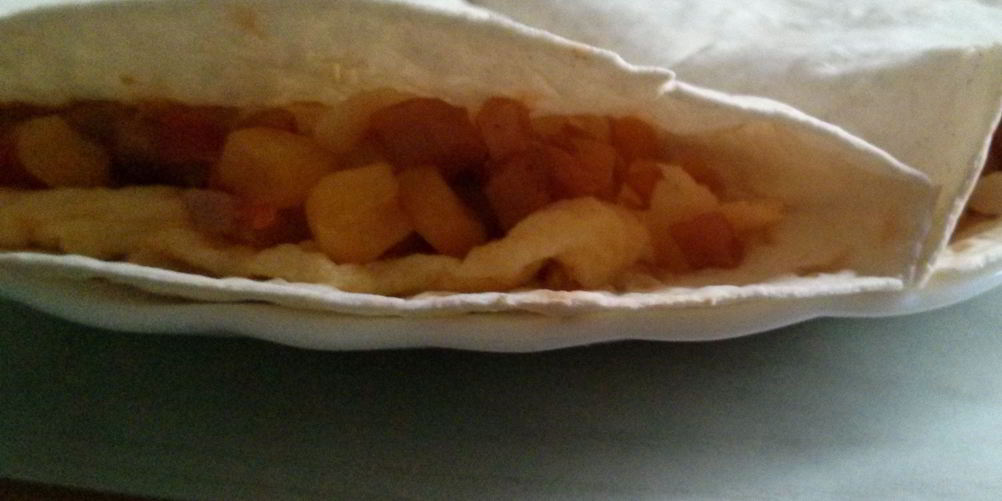 Как приготовить тортилью с ветчиной, сыром и овощами