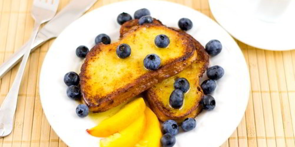 Как приготовить французские тосты с ягодами и медом