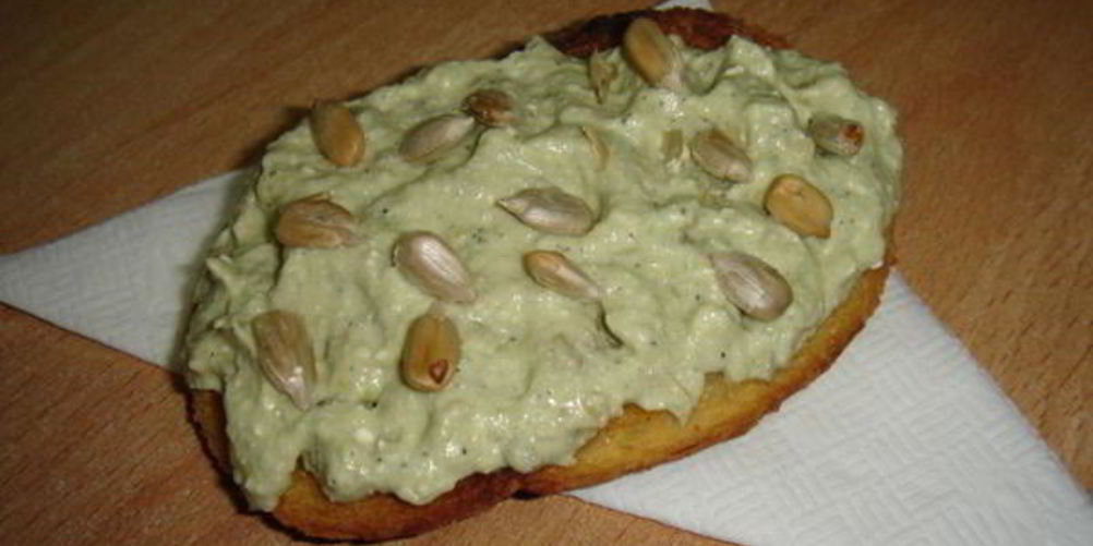 Как приготовить тосты с авокадо и творогом