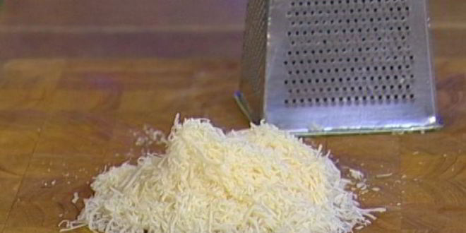 Рецепт тостов с фасолью, беконом и вялеными помидорами