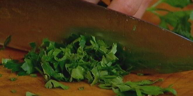 Рецепт тостов с фасолью, беконом и вялеными помидорами