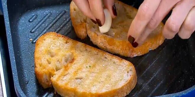 Рецепт тостов с индейкой и овощами