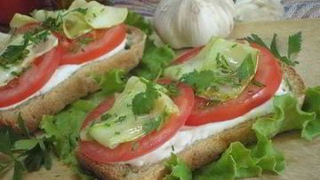 Рецепт Тостов с кабачком и томатами