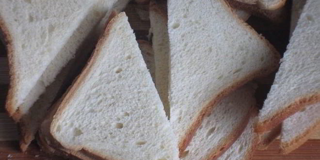 Рецепт тостов с пармезаном, оливками и вялеными помидорами