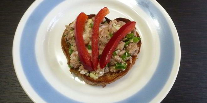 Рецепт тостов с печенью налима и сладким перцем