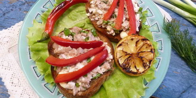 Рецепт тостов с печенью налима и сладким перцем