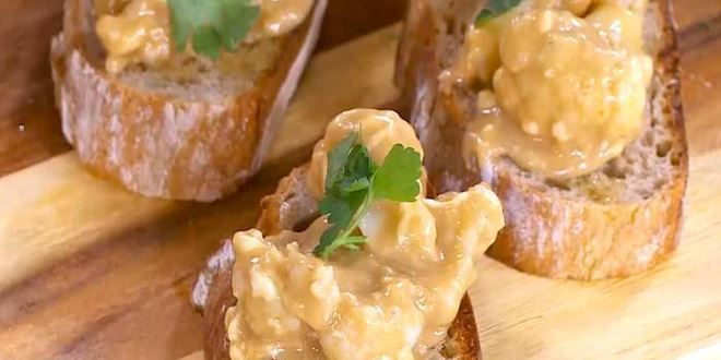 Рецепт тостов с цветной капустой в сырном соусе