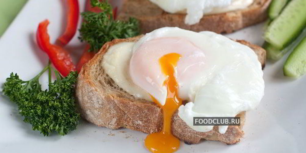 Как приготовить тосты с яйцом-пашот и моцареллой