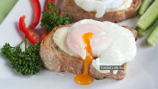 Рецепт Тостов с яйцом-пашот и моцареллой