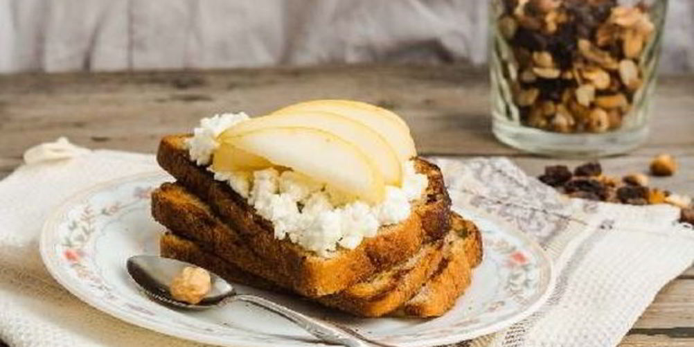 Как приготовить яблочно-творожные тосты