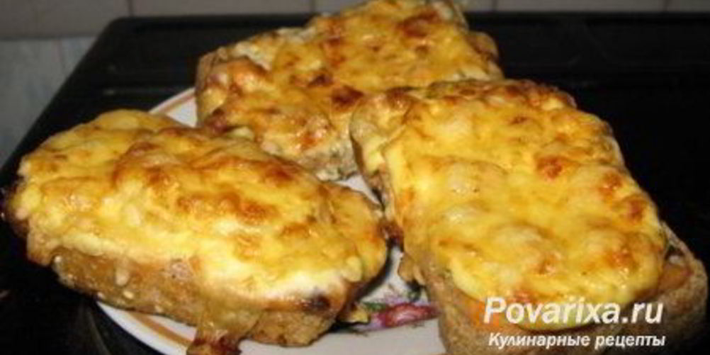 Как приготовить запеченный тост с фаршем, помидорами, сыром