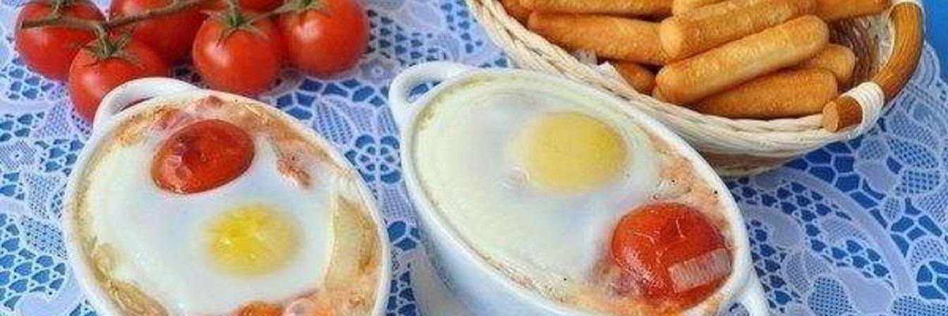 Рецепт Глазуньи с перцем и помидорами пелати