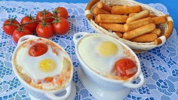 Рецепт Глазуньи с перцем и помидорами пелати