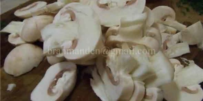 Рецепт глазуньи в помидоре