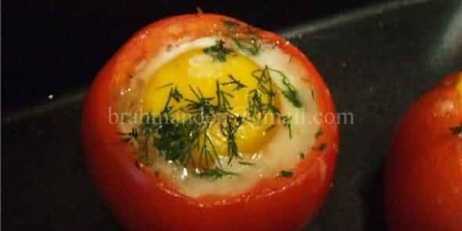 Рецепт глазуньи в помидоре