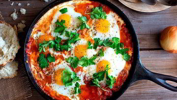 Рецепт Шакшуки — яичницы с помидорами