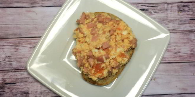 Рецепт яичницы на хлебе