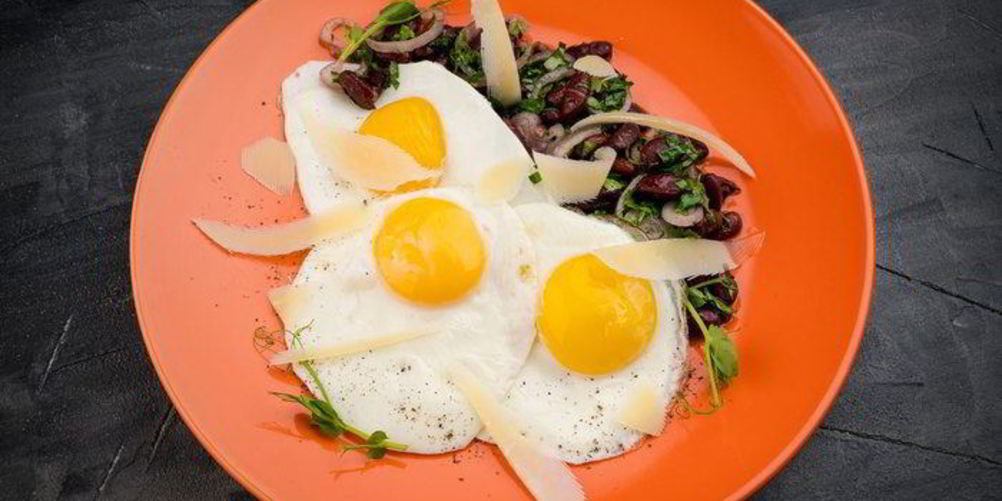 Как приготовить яичницу с фасолью