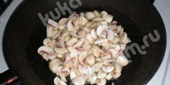 Рецепт яичницы с грибами и лососем по-калифорнийски