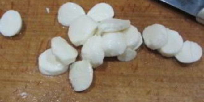 Рецепт яичницы с моцареллой