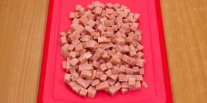 Рецепт яичницы с ветчиной и помидорами