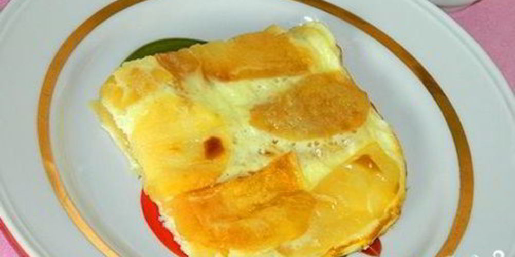 Как приготовить яичницу с яблоками