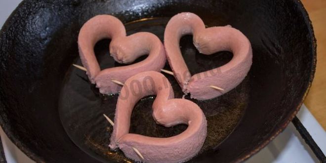 Рецепт яичницы сердечком с сосиской