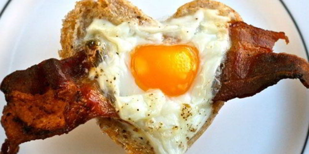 Как приготовить яичницу сердце